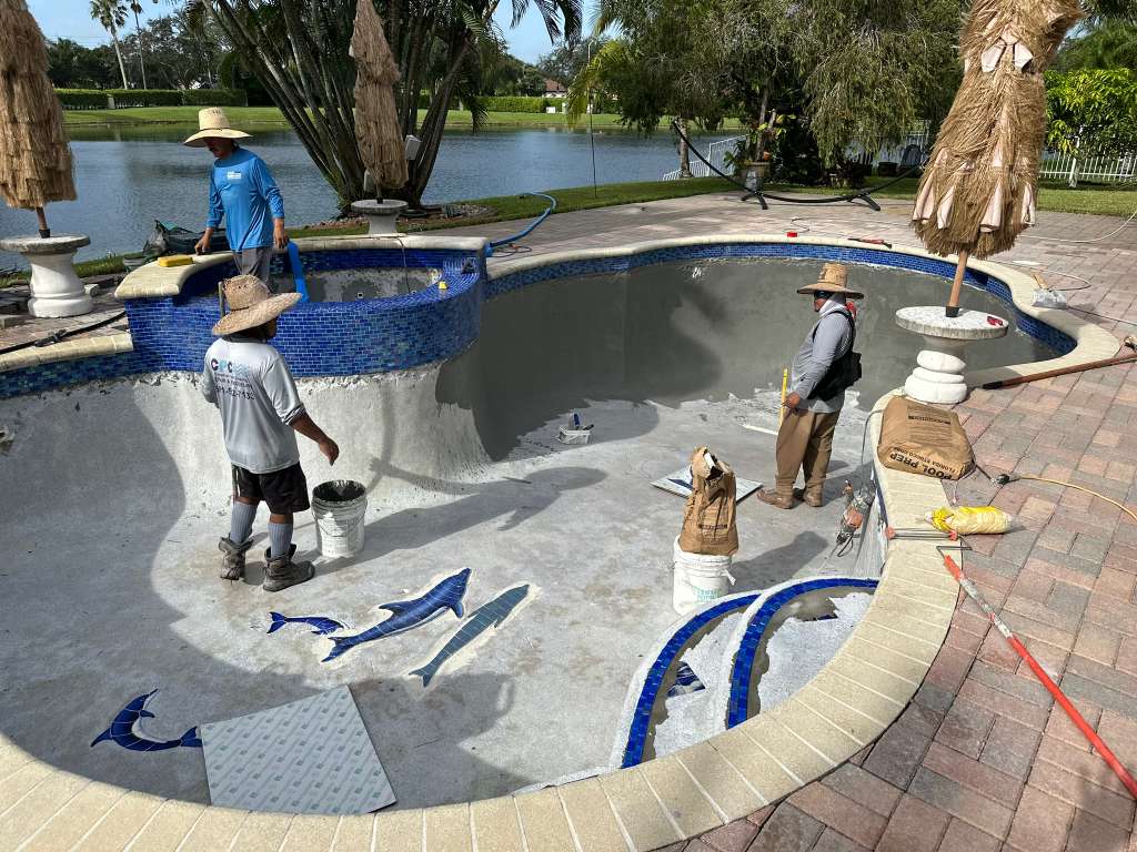 Comprehensive pool maintenance service in Plantation, FL